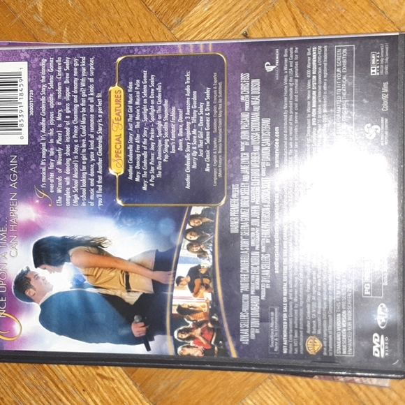 Another Cinderella Story - Picture 2 of 4